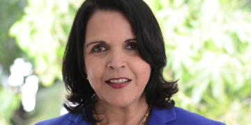 Tras las huellas de… Minou Tavárez Mirabal